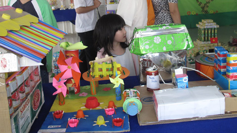 Hạ nhiệt cuộc đua vào trường ngàn đô