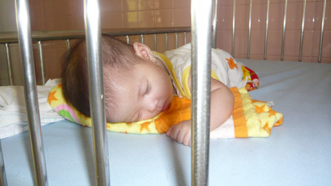 60 em bé, ngần ấy nỗi đau...