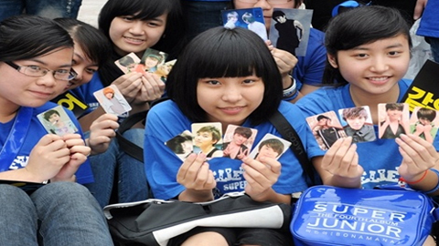 Teen Hà thành phát cuồng với màn chào đón SuJu