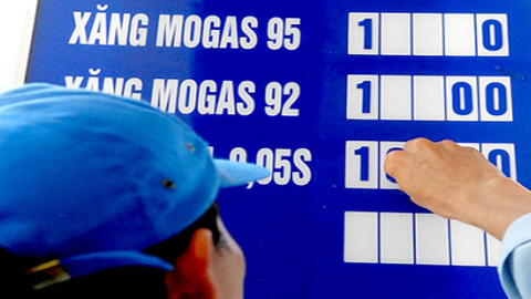 Hoang mang tin đồn xăng tăng 2000 đồng/1 lít