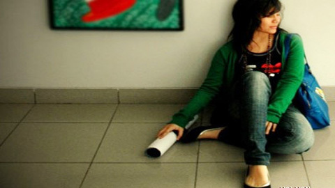 Teen “ăn vạ” khi phụ huynh “cắt” tiền tiêu