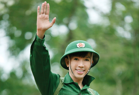 Long Nhật không 'gồng' mình hát về người lính