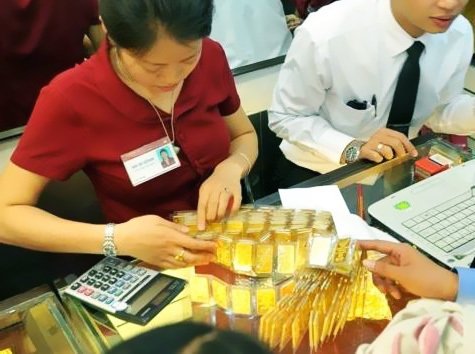 Nghỉ lễ: Chứng khoán nhàn, vàng tăng