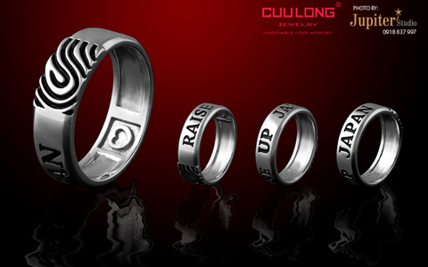 Cặp nhẫn bạc vì Nhật Bản được trả giá cao