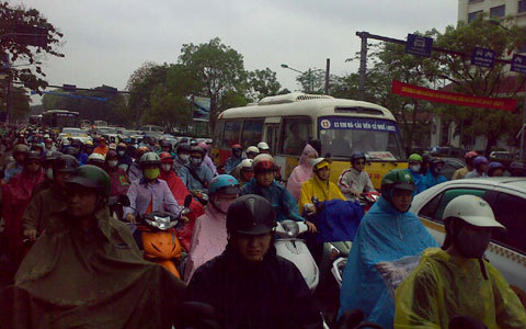 Hà Nội ùn tắc sau kỳ nghỉ lễ