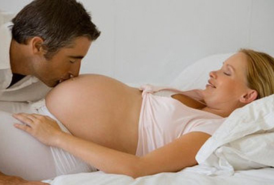 Cách 'yêu' an toàn cho người sắp làm mẹ