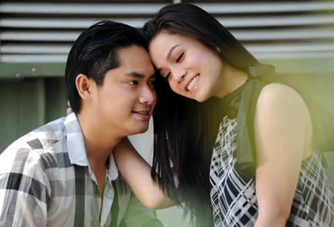 Người đẹp Nhật Kim Anh tình tứ bên Minh Luân