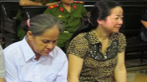 Cụ bà vào khách sạn, quý ông bị 'lột sạch'