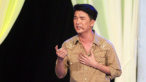 Đàm Vĩnh Hưng mếu máo ca vọng cổ