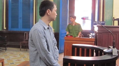 Giết quản lý khách sạn sau khi thuê phòng