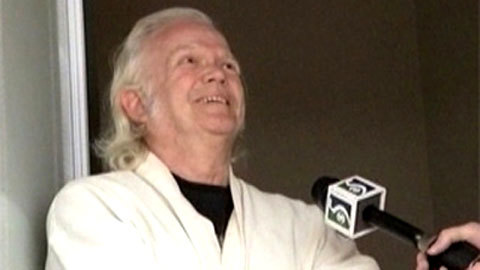 Trúng số 2 triệu USD vẫn nhận trợ cấp thực phẩm