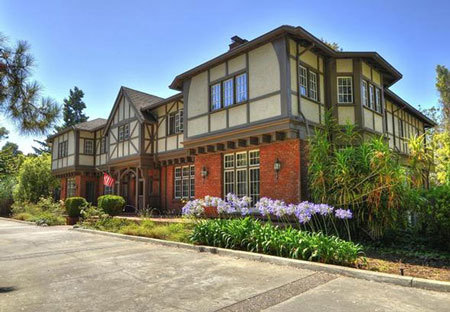 Ngắm nhà 8,6 triệu đô của cựu CEO Facebook