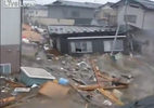 Video mới của gia đình kẹt giữa sóng thần