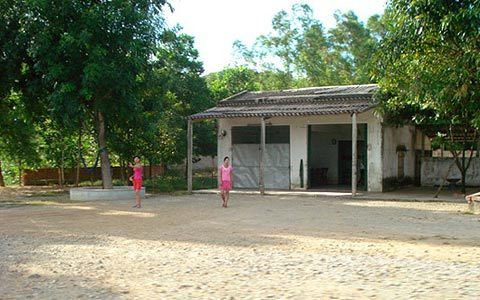 Ám ảnh quán cơm 'sung sướng' bên đường