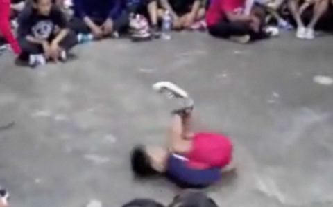 Bé 8 tuổi nhảy Breakdance ấn tượng