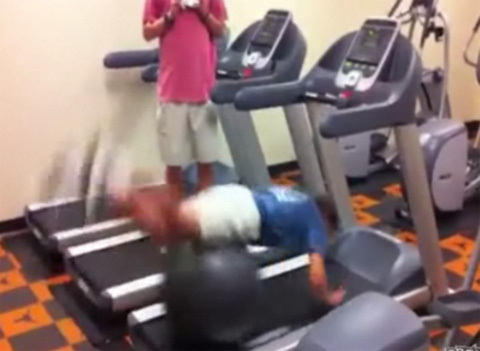 Clip vỡ bụng những pha 'nghịch khó' với trái bóng