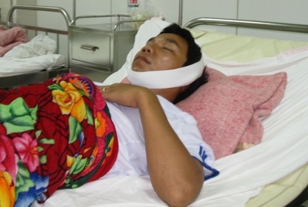 Bắt 10 đối tượng đánh trọng thương kiểm lâm viên