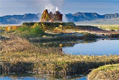 Đẹp kỳ lạ giếng phun nước khổng lồ