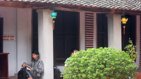 Sát ngày thi, sĩ tử lên chùa ôn luyện