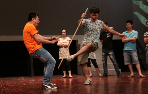 Xuân Bắc 'đánh' Tự Long tơi tả