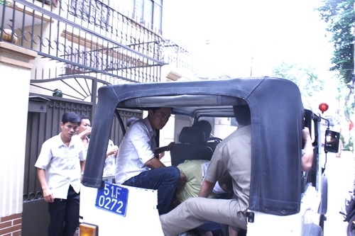 Bị người tình đâm chết trong khách sạn