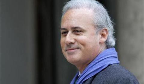 Bê bối tình dục chấn động đảng cầm quyền Pháp