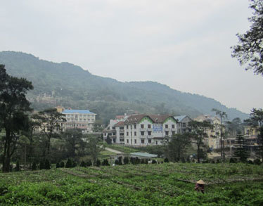 Méo mặt vì đất ế