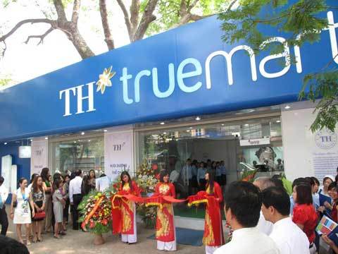 Uống sữa miễn phí tại hệ thống cửa hàng TH Truemart