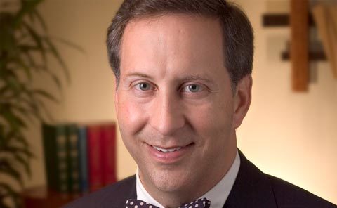 Bị phạt 15 triệu USD vì cưỡng hiếp trẻ trai