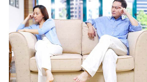 Lấy nhau 4 tháng vẫn khó chịu với chuyện ái ân