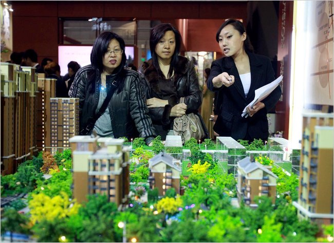 Trung Quốc: Kinh tế chậm lại, lạm phát tăng cao