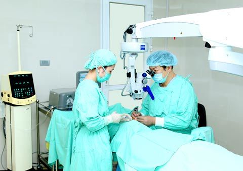 Chữa mắt bằng phương pháp Lasik có an toàn?