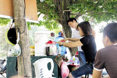 'Lạnh người' với trà đá, nhân trần vỉa hè