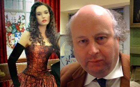 Nghệ sĩ piano nổi tiếng thế giới bị bắt vì đánh chồng