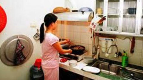 Nữ sinh kể chuyện suýt dính bẫy 'làm theo giờ”