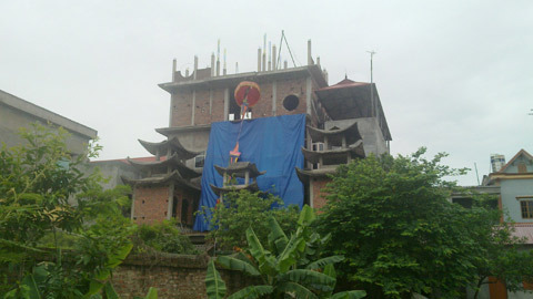 Những chiêu làm tiền của “thánh pê đê”
