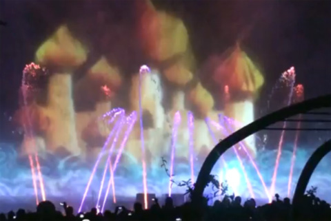 Thiên đường trong màn nước, laser, lửa, nhạc (p2)