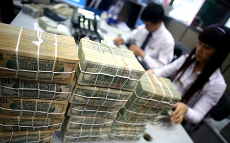 Thị trường tiền tệ: Sự ổn định bấp bênh