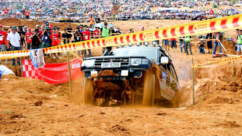 Dân chơi ô tô lại hẹn nhau 