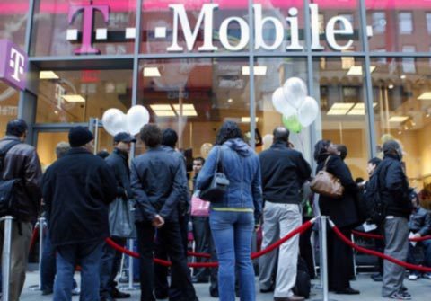 Bị phạt gần 74.000 bảng vì trộm dữ liệu T-Mobile