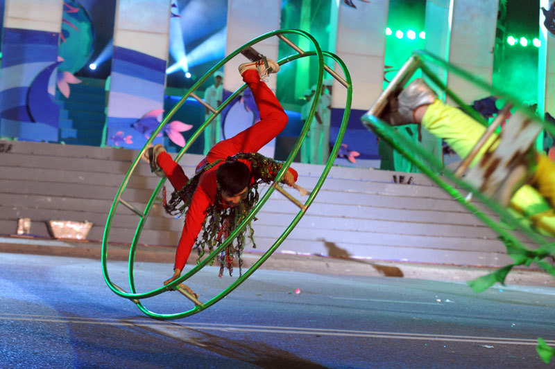 Hoa hậu, người đẹp lộng lẫy đêm Carnaval Nha Trang