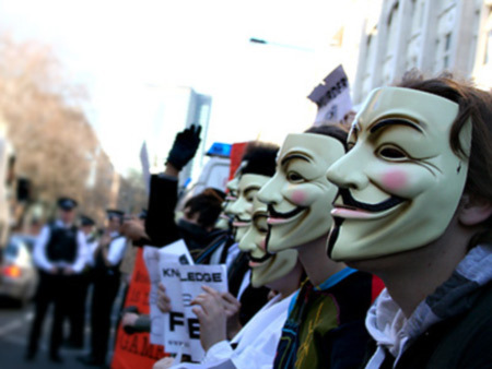 Bắt thêm 32 thành viên nhóm tin tặc Anonymous