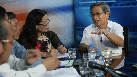 ‘Vừa lấy vợ đã tính vợ hai thì khó lắm’