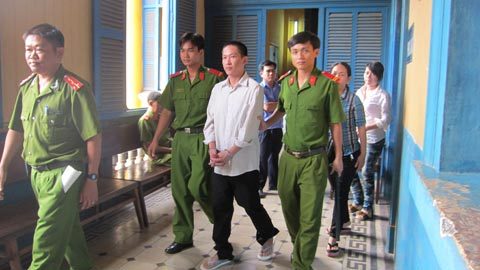 Thiệt mạng vì mời bạn đến ép trả tiền bia