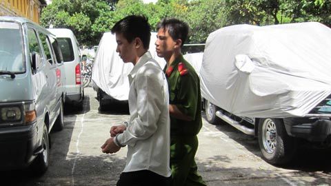 Bi kịch tình yêu của 'sát thủ tuổi teen'