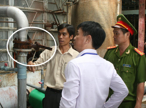 Xác định khí độc làm hàng trăm người tháo chạy