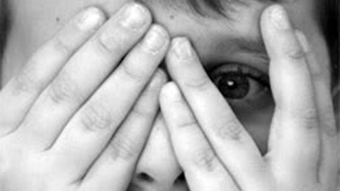 Hoảng hồn nam sinh bị “yêu nữ” sàm sỡ