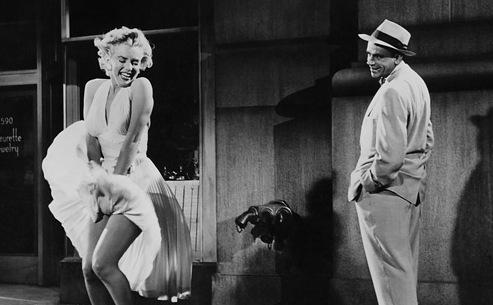 Váy của Marilyn Monroe trị giá 100 tỉ đồng