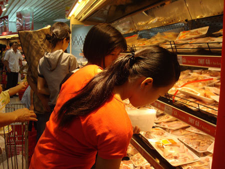 Hàng siêu thị rẻ hơn nhiều so với chợ