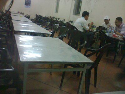 Nhà hàng vắng tanh sau vụ thịt dê bốc mùi